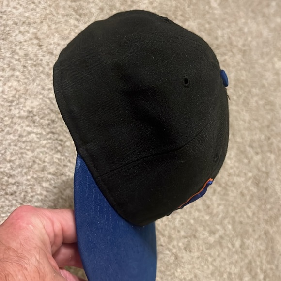 NY Mats 7-1/4 two tone used - Picture 3 of 6